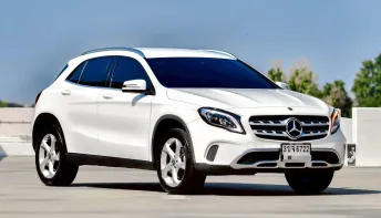 Mercedes-Benz GLA 200 AMG Dynamic 1.6 7A/T ปี 2019