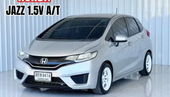 รถบ้าน มีวารันตีเกียร์ เครื่องยนต์ Honda JAZZ 1.5V i-VTEC รถเก๋ง 5 ประตู 