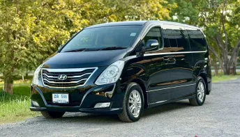 HYUNDAI H-1 2.5 DELUXE  ปี 2015
