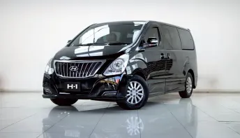 2B214 Hyundai H-1 2.5 Elite รถตู้/VAN 2017 