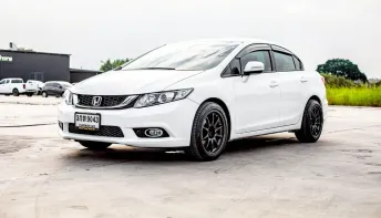 2013 Honda CIVIC 1.8 i-VTEC รถเก๋ง 4 ประตู 