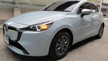 2025 MAZDA 2 1.3 S SPORTS เกียร์AUTO สีฟ้า ปุ่มSTART รถสวยสภาพใหม่ วิ่งน้อย 12,896 กม. 