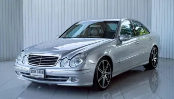 Mercedes-Benz E-Class E240 W211 ปี 2004 รถหรูมือสองสภาพดี