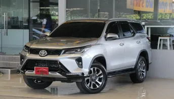 Toyota Fortuner 2.4 G Leader ปี 2023 สภาพป้ายแดง ไมล์แท้2x,xxxโล รถบ้านมือเดียว ออกรถ0บาท