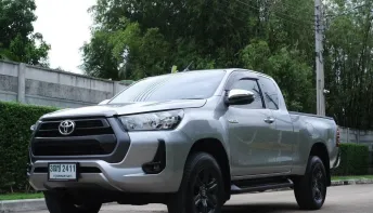  Toyota Revo ปี 2021 พรีรันเนอร์ ยกสูง แคปเปิดได้ 