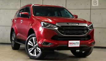 2023 Isuzu MU-X 3.0 Ultimate 4WD SUV AT ไมล์แท้ 1 หมื่น รับประกันตัวรถ 3 ปี 100,000 KM B3650
