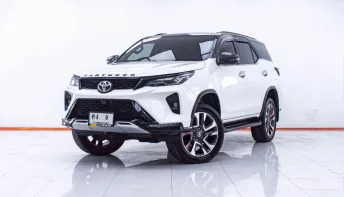 1E665 TOYOTA FORTUNER 2.4 G LEADER AT 2022