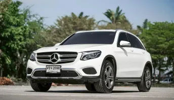 Benz GLC220d 4MATIC 4WD ปี 2019  รถมือเดียวป้ายแดง  ดีเซลประหยัดน้ำมัน 