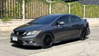 HONDA CIVIC 1.8 ES SPORT (MNC) ปี 2015 AUTO สี Modern Stell สภาพนางฟ้า