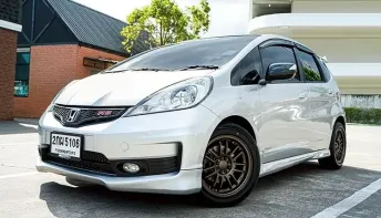 2013 Honda JAZZ 1.5 JP