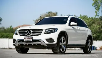 Benz GLC250d 4MATIC ปี 2019 รถมือเดียวป้ายแดง เซอร์วิสครบ
