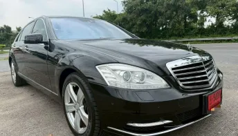 MERCEDES-BENZ S300L ปี 2010 สภาพป้ายแดง สวยจัด 