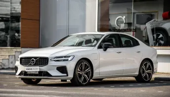 Volvo S60 Recharge R-Design Plugin hybrid 2022