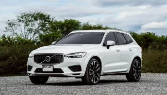 Volvo XC60 Recharge T8 R-Design AT 2018