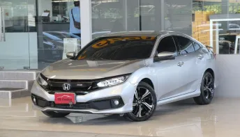 Honda Civic 1.5 i-VTEC Turbo RS ปี2019 ไมล์แท้4x,xxxโล เข้าศูนย์ รถบ้านแท้ๆ สวยเดิมทั้งคัน ออกรถ0บาท