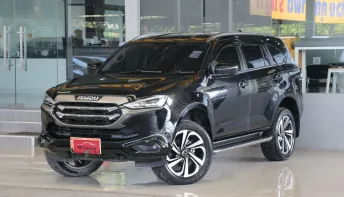 Isuzu MU-X 3.0 ultimate 2WD ปี 2022 รถบ้านมือเดียว สวยเดิมทั้งคันรับประกัน เข้าศูนย์ตลอด ออกรถ0บาท