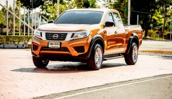2015 Nissan Navara 2.5 รถกระบะ 