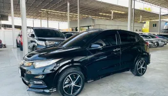 HONDA HR-V 1.8 RS ปี 2020 รถสวย มือแรกออกห้าง พร้อมใช้ ไมล์น้อย 8 หมื่น TOP สุด รับประกันตัวถังสวย