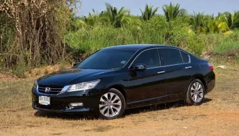 HONDA ACCORD 2.4 EL (NAVI) ปี 2014 แรง ประหยัด ออปชันครบ ภายในหรู ขับดีมาก