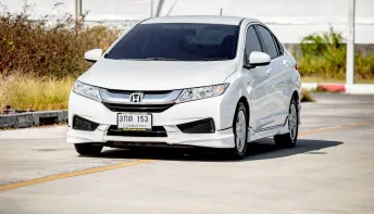 2015 Honda CITY 1.5 i-VTEC รถเก๋ง 4 ประตู 