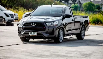 2023 Toyota Hilux Revo 2.4 รถกระบะ 
