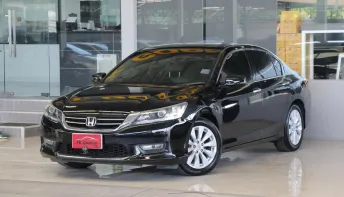 Honda ACCORD 2.0 EL ปี 2014 รถบ้านมือเดียว ใช้น้อยเข้าศูนย์ตลอด สวยเดิมทั้งคัน ไม่เคยติดแก๊ส ฟรีดาวน