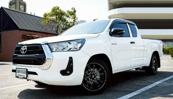 2022 Toyota HILUX REVO 2.4 Smart Cab Z Edition Entry