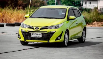 2018 Toyota YARIS 1.2 G รถเก๋ง 5 ประตู 