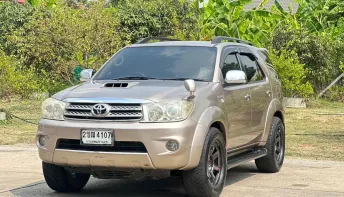 TOYOTA FORTUNER 3.0 V 4WD ปี 2005