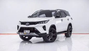 1E760 TOYOTA FORTUNER 2.4 LEGENDER BLACK TOP 4WD AT 2022