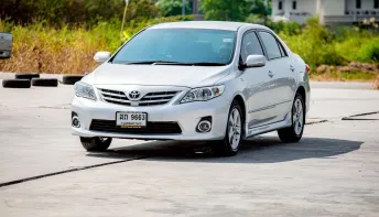 2012 Toyota COROLLA 1.8 รถเก๋ง 4 ประตู 