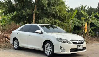 Toyota Camry 2.5 hybrid สีขาว ยอดนิยม ปี 2014