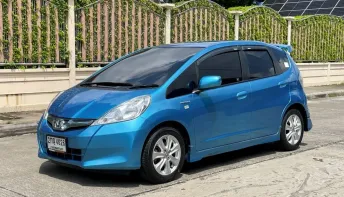 HONDA JAZZ 1.3 HYBRID ปี 2013 AUTO สภาพนางฟ้า