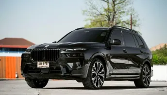 BMW X7 xDrive40d M Sport LCI ปี 2023  ของดีหายากมาก ๆ ราคาเร้าใจ รถมือเดียว ป้ายแดง