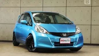 2013 Honda JAZZ 1.5 S Hatchback MT ไมล์แท้ มือแรกจากป้ายแดง (ไม่เคยเปลี่ยนมือ) B7835