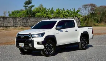 TOYOTA HILUX REVO D PreRunner 2.4 MID (CAB4) (2WD) ปี 2023 มือแรก ช่วงล่างสูง นั่งสบาย พร้อมลุย