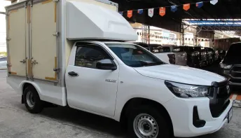 2023 TOYOTA REVO 2.4 ENTRY เกียร์ธรรมดา ตู้CARGOBOX เปิดได้ 3 ด้าน  ใส่โช๊ค เพลาลอย วิ่งน้อย 49,763 