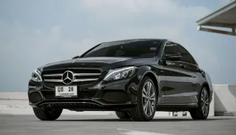 Mercedes-Benz C350e Avantgarde ปี 2017  รถมือเดียว ป้ายแดง ประกันแบตเตอรี่ 10 ปี 