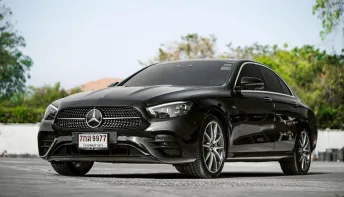 Benz E300e AMG ปี 2021  รถสภาพสวยมาก รถพร้อมใช้งานทันที เซอร์วิสศูนย์ตลอด Option เต็ม
