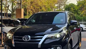 TOYOTA FORTUNER 2.8 4WD ปี 2015 จด 2016