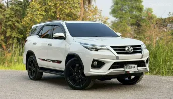 Toyota Fortuner 2.8 V TRD Sportivo 2WD ปี 2017
