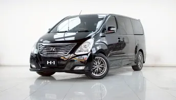 2B259 HYUNDAI H-1 2.5 DELUXE AT 2014