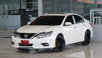Nissan TEANA 2.0 XL SUNROOF ปี 2019 รถบ้านมือเดียว ใช้น้อยเข้าศูนย์ตลอด ไม่เคยติดแก๊ส สวยเดิม ฟรีดาว