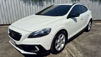 VOLVO V40 D4 2.0 CROSS COUNTRY ปี 2016