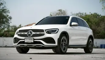 Benz GLC220d AMG ปี 2019  รถมือเดียว ป้ายแดง ประวัติศูนย์ทุกระยะ สภาพสวยพร้อมใช้งานทันที