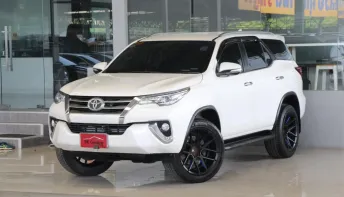 Toyota Fortuner 2.4 V ปี2017 รถบ้านมือเดียว ใช้น้อยเข้าศูนย์ตลอด สวยเดิมทั้งคัน ออกรถ0บาท