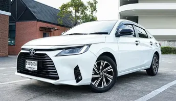 2023 Toyota Yaris Ativ 1.2  Premium Luxury