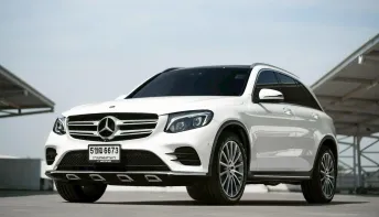 Benz GLC250d AMG 4MATIC ปี 2017 รถมือเดียว ป้ายแดง สวยมาก ๆ ออฟชั่นครบถ้วน 