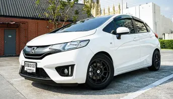 2016 Honda JAZZ 1.5 S