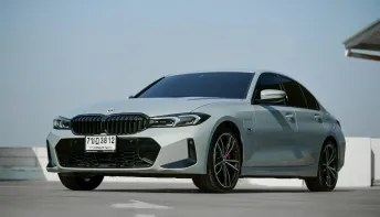 BMW 330e M Sport ปี 2022 มือเดียวป้ายแดง สภาพสวยสุดๆ เจ้าของดูแลอย่างดี ประหยัดไปเป็นล้าน